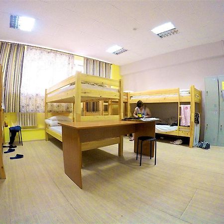 Hello Hostel Almaty Esterno foto